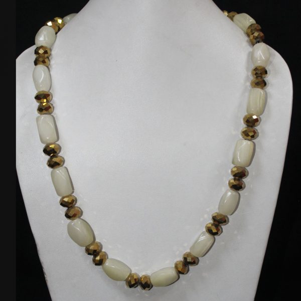 Cream colored rounded chain