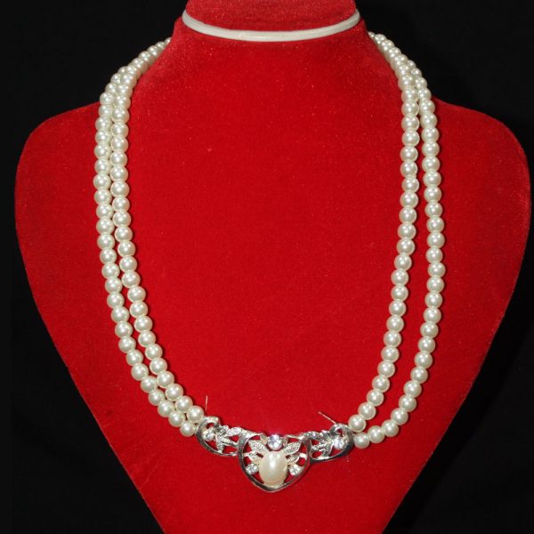 Rounded Pearl set classical pendent